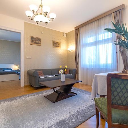 Giovanni'S Airport House Budapest Bagian luar foto