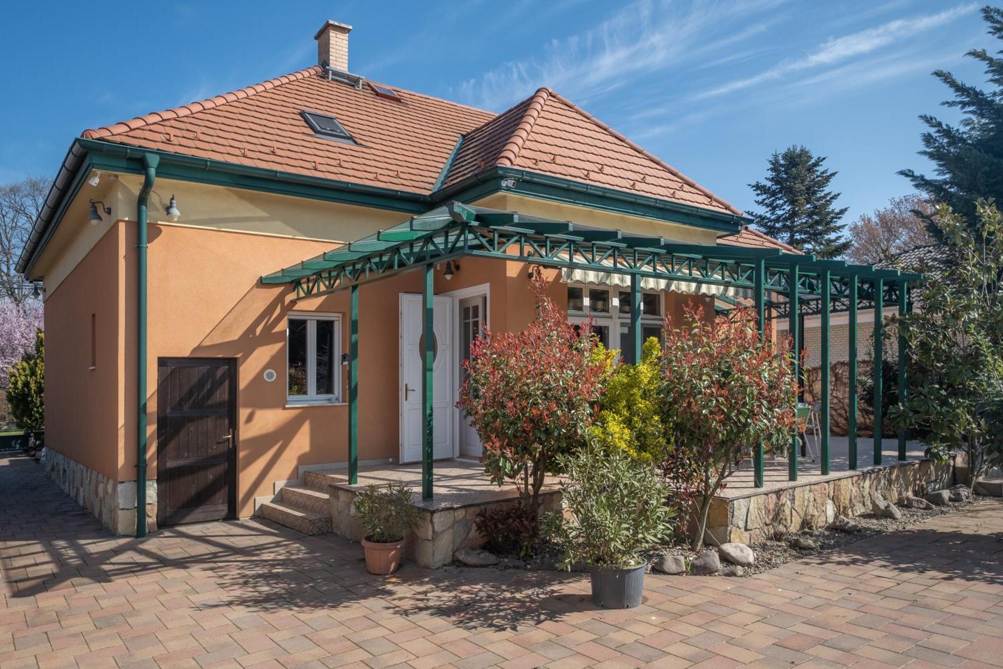 Giovanni'S Airport House Budapest Bagian luar foto